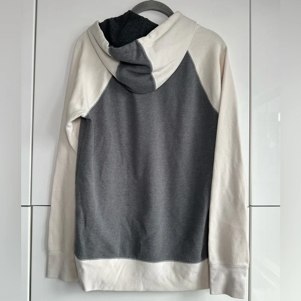 Banana Republic Men’s Waffle Knit Henley Cream Gray Color block Collegiate M